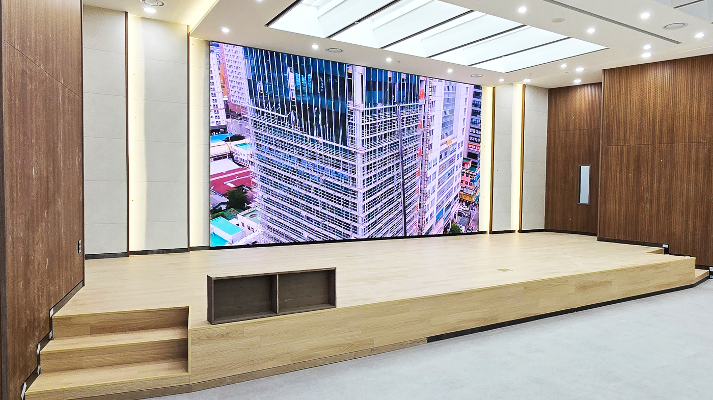 02_안양 새마을금고 무대LED(리터치) copy.jpg