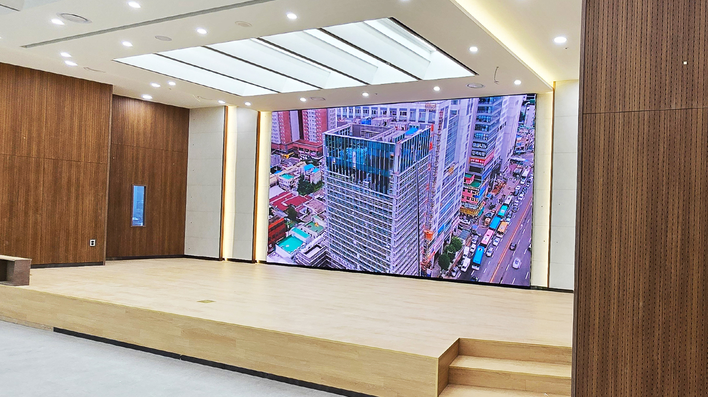 03_안양 새마을금고 무대LED(리터치) copy.jpg