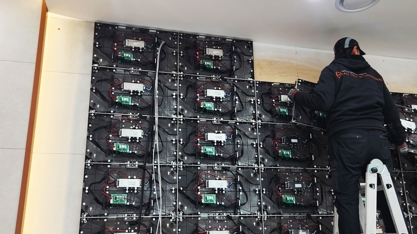 09_안양 새마을금고 무대LED(리터치) copy.jpg