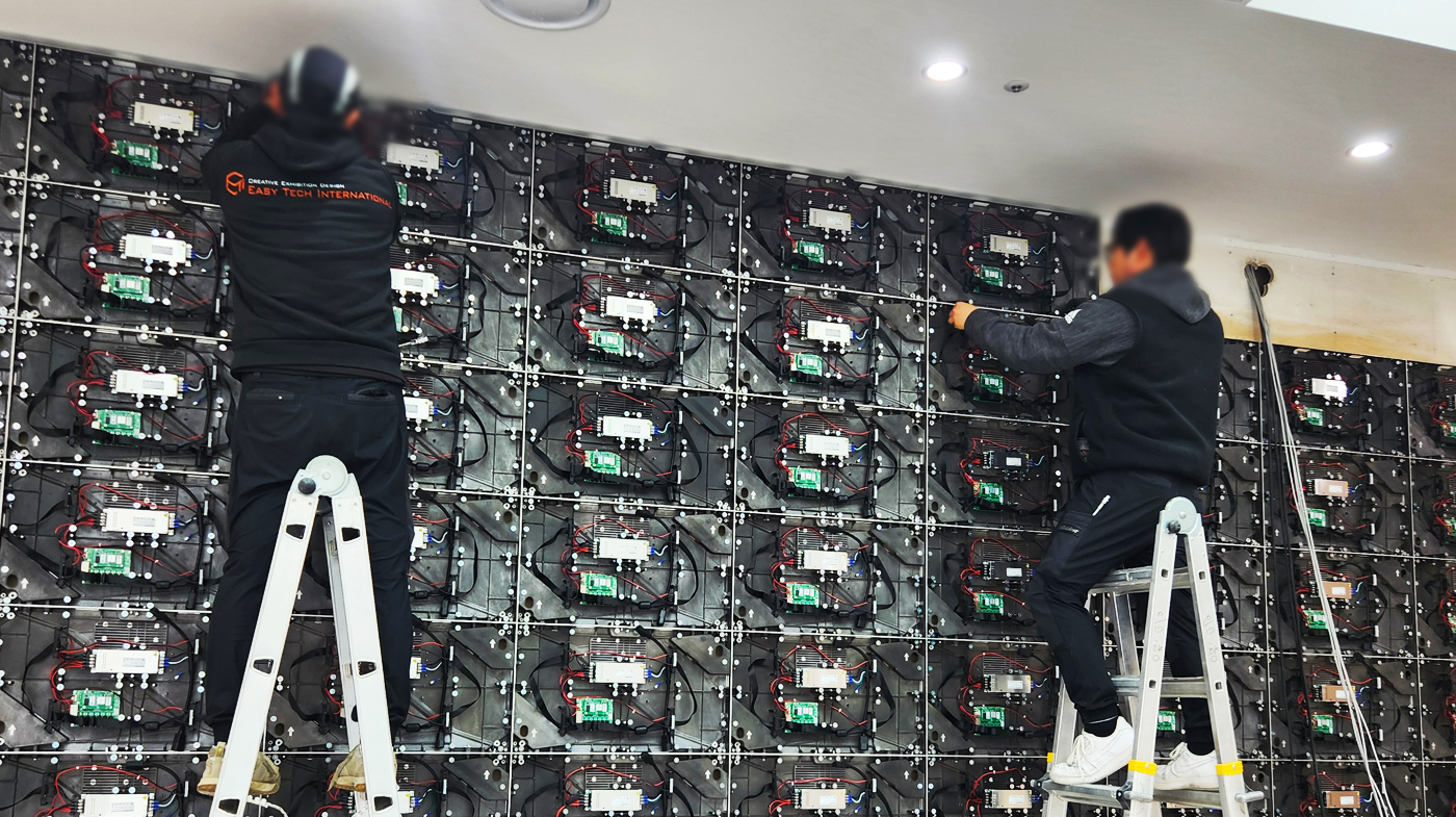 10_안양 새마을금고 무대LED(리터치) copy.jpg